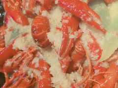 -沪小胖小龙虾(淮海中路旗舰店)