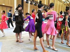 -上海跨国采购会展中心