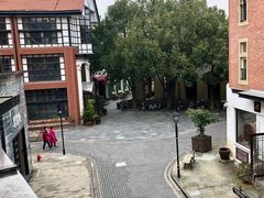 -钟书阁(松江泰晤士小镇店)