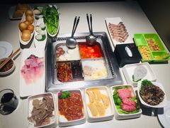 -海底捞火锅鲜切牛肉主题店(长寿路店)