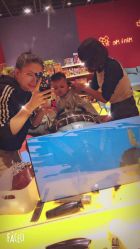 -Mini Me儿童美发王国(友好时尚购物城店)