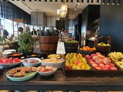 自助取餐区-瑰丽酒店·海吧·天际下午茶·现场DJ·天台酒吧