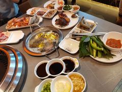 -黑金·寻焰自助百汇·烤肉·火锅(中街店)
