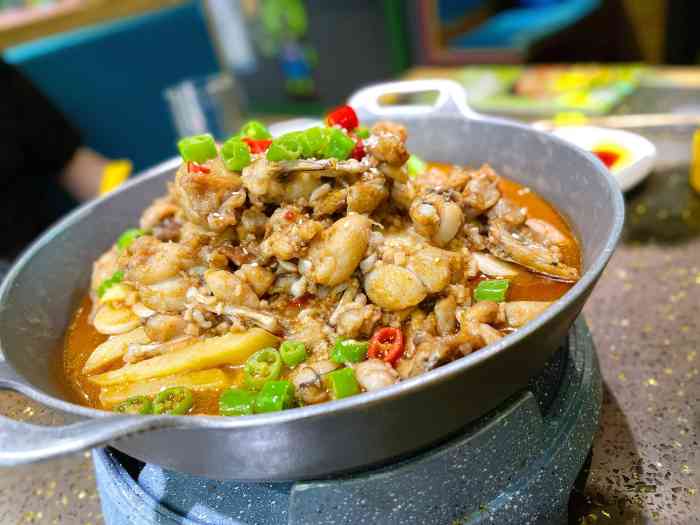 蛙喔·炭烧牛蛙·烧烤(青浦万达茂店)-"第三次来吃啦,桌子上的小青蛙