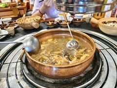 -阿山卓·野生菌火锅·纳西火塘烤肉