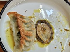 六头鲍鱼煎饺-渝半城经典川粤菜(重庆天地店)