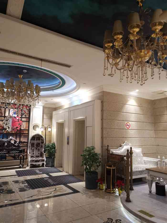 壹号公馆ktv(八佰伴店)-"去的时候生意很好,会所的装修很漂亮,量贩.