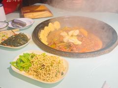 -鱼窝棚柴火铁锅炖(富山屯店)