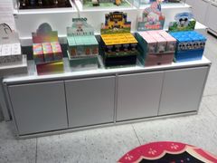 -泡泡玛特POPMART(蓝色港湾店)