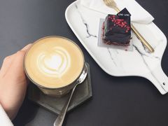 -UNI UNI(环亚凯瑟琳店)