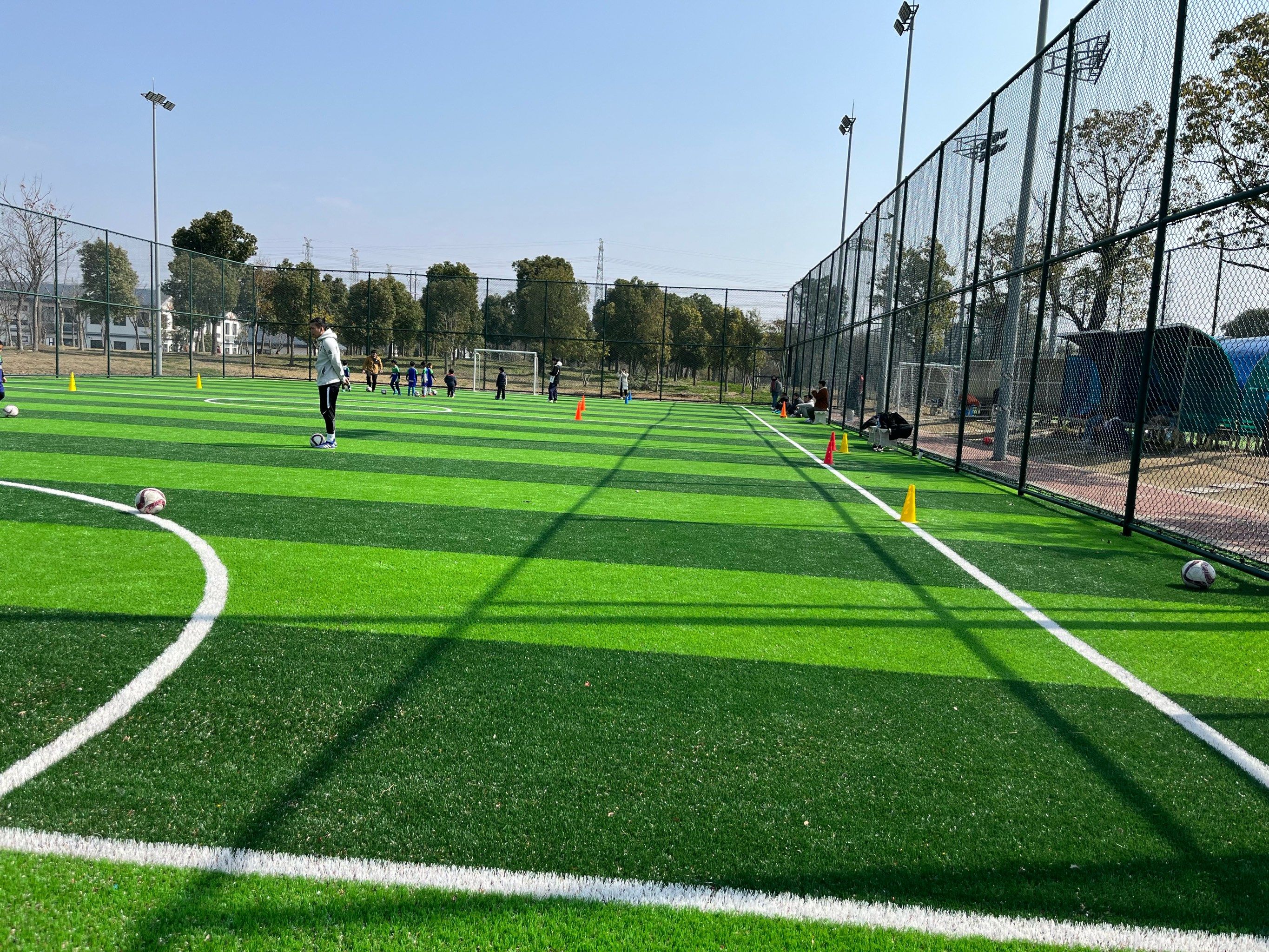 大黄村生态园内的足球场,从小看到大