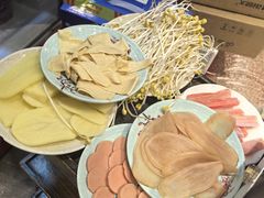 -肖肖酸萝卜鱼火锅(总店)