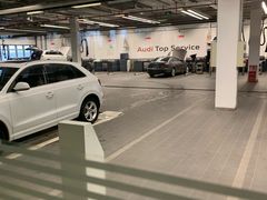 -浙江中升裕迪奥迪4S店(西溪店)