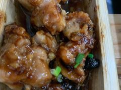 -胡须哥网红竹筒菜