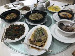 -品泉餐厅·大盆鱼·走地鸡