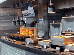 -荣誉国际酒店-云顶旋转餐厅