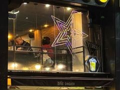 -BHC炸鸡(明洞总店)