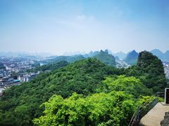 -叠彩山景区