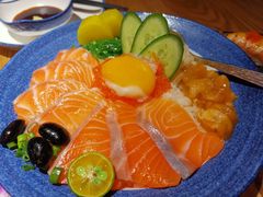 皇冠法罗三文鱼盖饭-渔井食堂(新洲店)