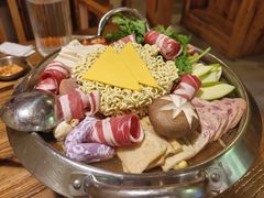 小木屋部队锅-恩你小木屋·韩式料理(假日广场店)