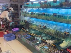 -覃记海鲜美食餐厅