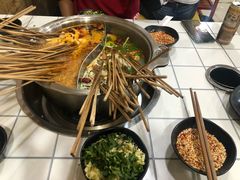 -俭让佬妈现卤串串(温江总店)