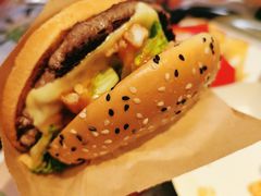 金尊肉酱安格斯厚汉堡-麦当劳(城西银泰店)