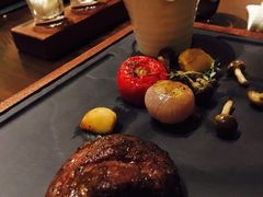 -恰餐厅及酒吧 CHAR Bar & Grill (北京丽都皇冠假日店)