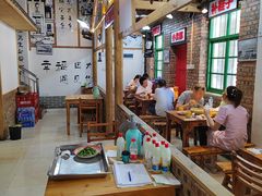 大堂-老三样·美食研究中心(世贸路店)