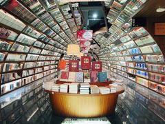 -钟书阁(珍园店)