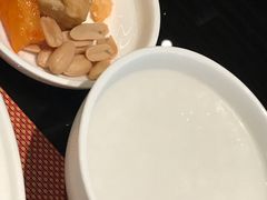 -大中华希尔顿酒店-念自助餐·嗨啤·小龙虾
