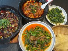 -万重锦·人文川菜馆(骡马市店)