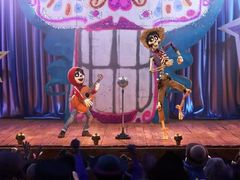 -天幕新彩云国际影城(激光巨幕店)