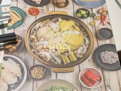 -烹然四季椰子鸡火锅(姚家园万象汇店)
