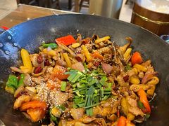 -富正毅三下锅·湘西韵味(天门山索道店)