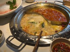 -老房老舍重庆火锅(假日城市店)