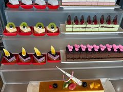 -荣誉国际酒店-云顶旋转餐厅