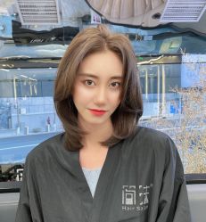 二楼-简法造型·品牌形象店