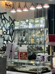 -龙之吻专业刺青·手工耳洞·纹身去色