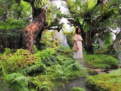 -Chom Cafe and Restaurant