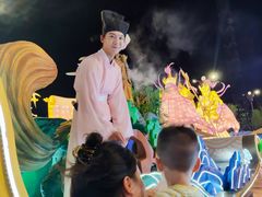 -淄博花灯齐彩城