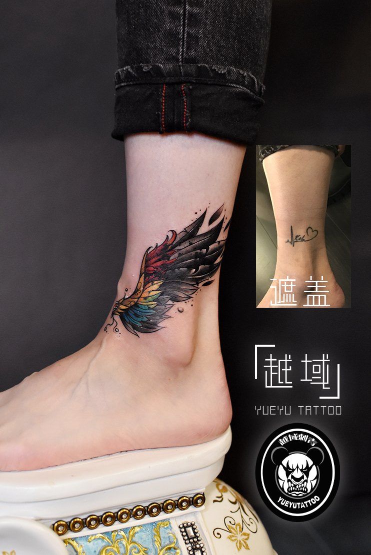 脚踝彩墨翅膀纹身
