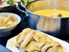 -鲜入唯煮·港式海鲜牛肉火锅(金宝街店)