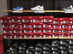 -UNDER ARMOUR(八达岭奥莱店)