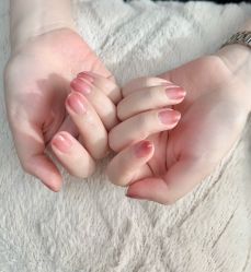 -爱美睫美甲会馆