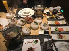 -雍和会海鲜姿造自助(湖东路店)