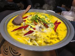 酸汤鱼-雀舞云南菜(乐客城店)