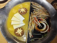 -湊湊火锅·茶憩(杭州湖滨银泰in77店)