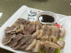 白切沙姜猪手-宏八酒楼(西樵山景区店)