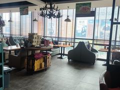 -豪客嘉族·麦尼顿西餐厅(乐福天下店)